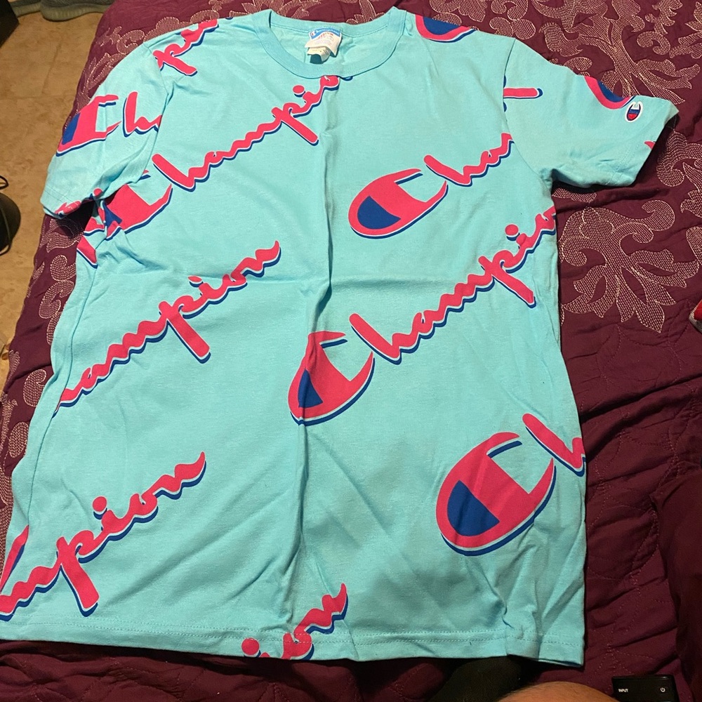 Champion Shirt - Picture 1 of 1